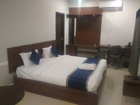 SSR Royal Suites