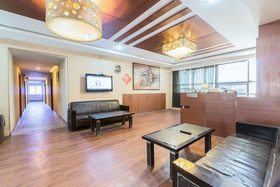 Sunshine Suites