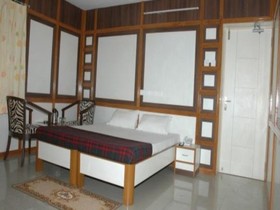 OYO Flagship 983 Hotel Surya Residency