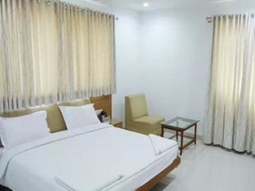 Sybaritic Suites
