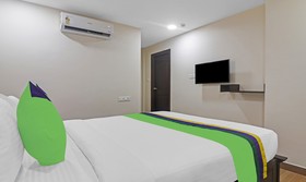Treebo Trend Purple Square Hotel