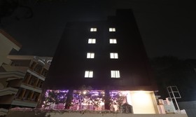 Treebo Trend Purple Square Hotel