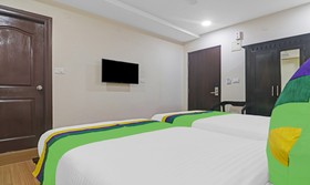 Treebo Trend Purple Square Hotel