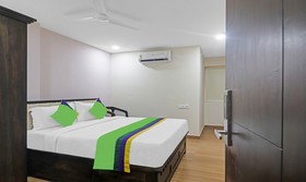 Treebo Trend Purple Square Hotel