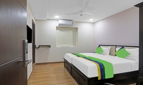 Treebo Trend Purple Square Hotel