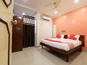 Vishnu Priya Residency By OYO Rooms