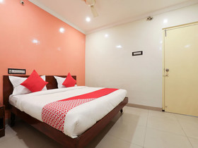 Vishnu Priya Residency By OYO Rooms