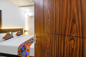 W Grand Suites By Fabhotel