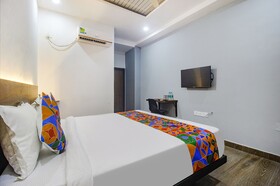 W Grand Suites By Fabhotel