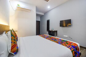 W Grand Suites By Fabhotel