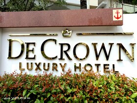 De Crown Luxury Hotel