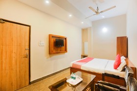 The Pearl by OYO Rooms