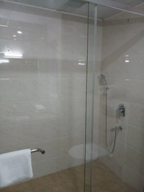 Triguna Clarks Inn