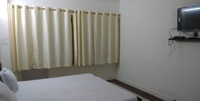Hotel Sundar by iROOMZ