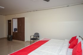 Sri Surya Guest Inn By OYO Rooms