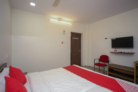 Sri Surya Guest Inn By OYO Rooms