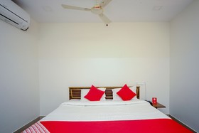 Sri Surya Guest Inn By OYO Rooms