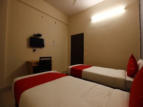Hotel Regal By OYO Rooms