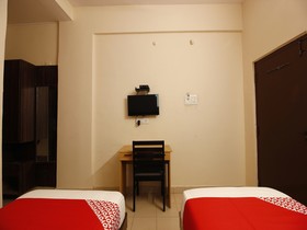 Hotel Regal By OYO Rooms