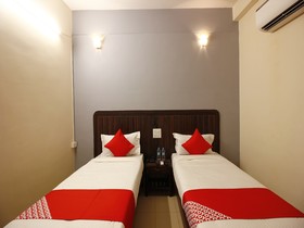 Hotel Regal By OYO Rooms