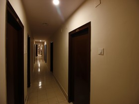 Hotel Regal By OYO Rooms