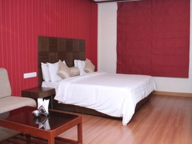 Hotel Urvasi Residency