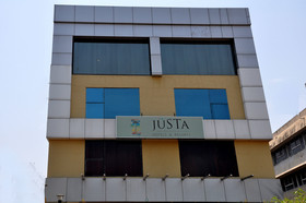 jüSTa on Necklace Road