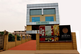 jüSTa on Necklace Road