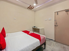 Sri Balaji Lodge By OYO Rooms