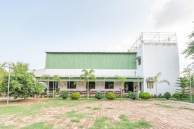 Trupthi Resorts by OYO Rooms
