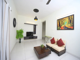 The Lawns By OYO Rooms