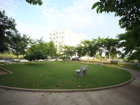 The Lawns By OYO Rooms