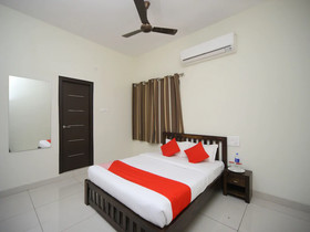 The Lawns By OYO Rooms