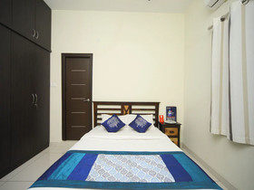 The Lawns By OYO Rooms