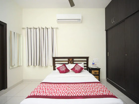 The Lawns By OYO Rooms