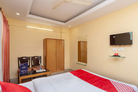 Hotel Gayathri Grand by OYO Rooms