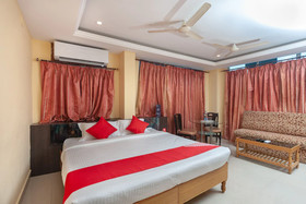 Hotel Gayathri Grand by OYO Rooms