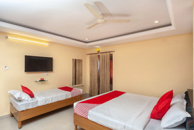 Hotel Gayathri Grand by OYO Rooms