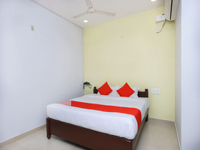 Hotel Golden Rooms By OYO Rooms