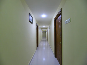 Hotel Golden Rooms By OYO Rooms