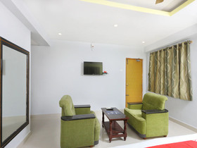 Hotel Golden Rooms By OYO Rooms