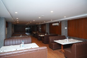 Hotel Grand Orchid