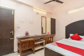 Hotel Paris By OYO Rooms