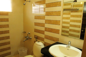 Seven Hills Inn By OYO Rooms