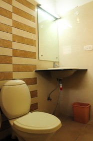 Seven Hills Inn By OYO Rooms
