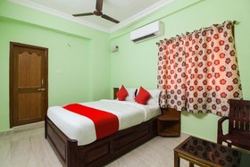 Sree Guru Lakshmi Residency by OYO Rooms
