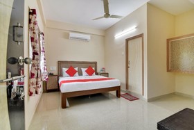 Tnr Residency by OYO Rooms