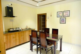 Butterfly Luxury Apartment-Benz Circle