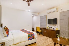 Hotel D Dev By FabHotels