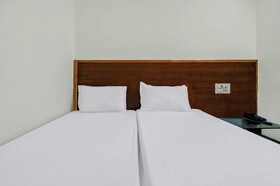 Hotel Tejas Inn